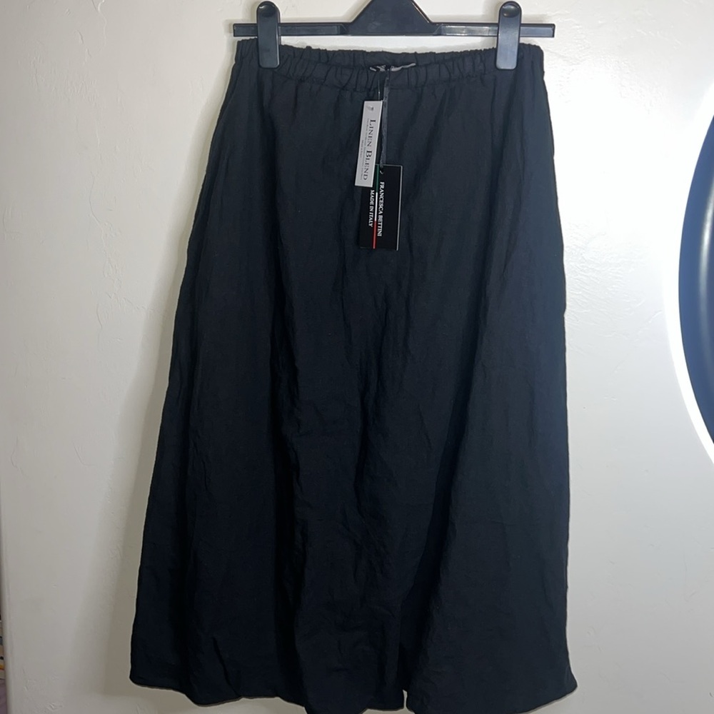 Franco Tescini Black bubble bottom skirt medium‎ made in Italy linen blend